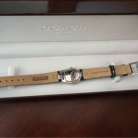 Coach Watch - Picture 5 of 7